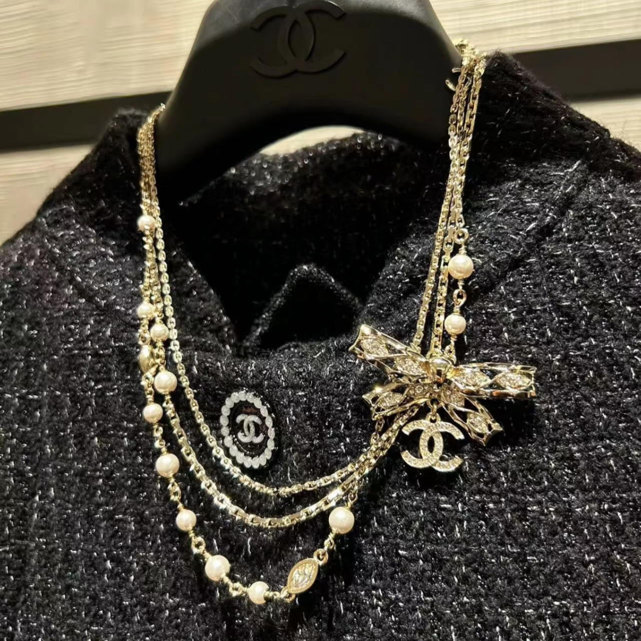 Chanel闪钻蝴蝶结多层项链