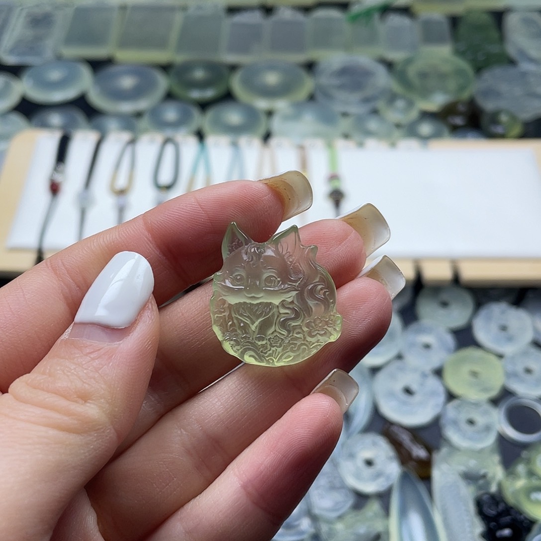 岫玉未镶嵌项圈狐狸