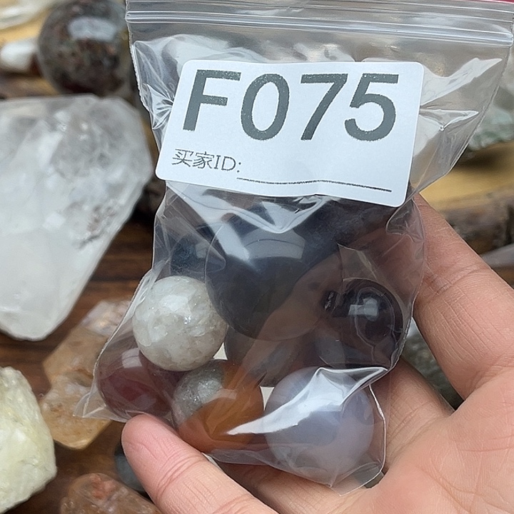 蓝***云珠宝半成品水晶未镶嵌默认微瑕啊