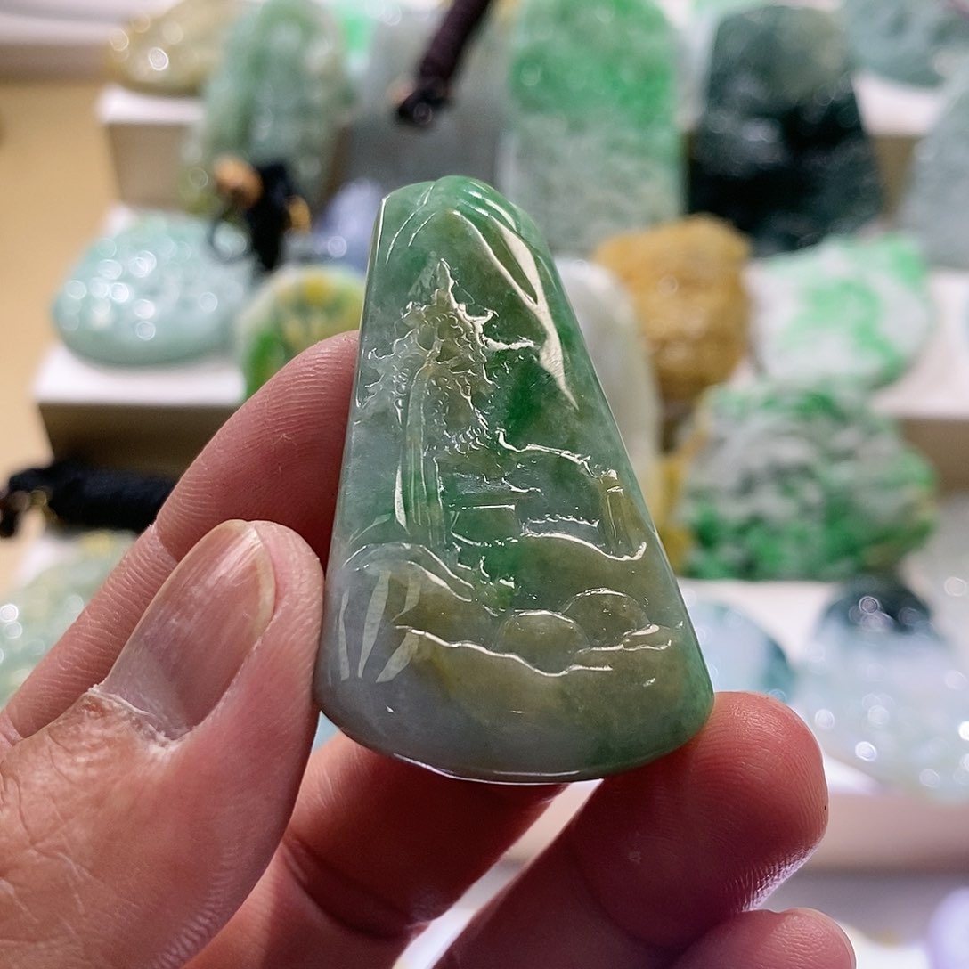 【闪购商品】翡翠颈饰未镶嵌1111111111111111