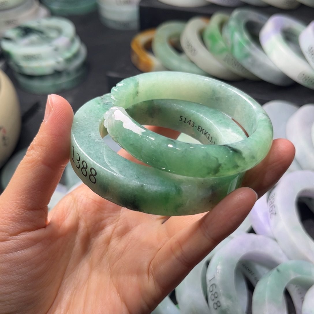 定制翡翠翡翠手镯未镶嵌