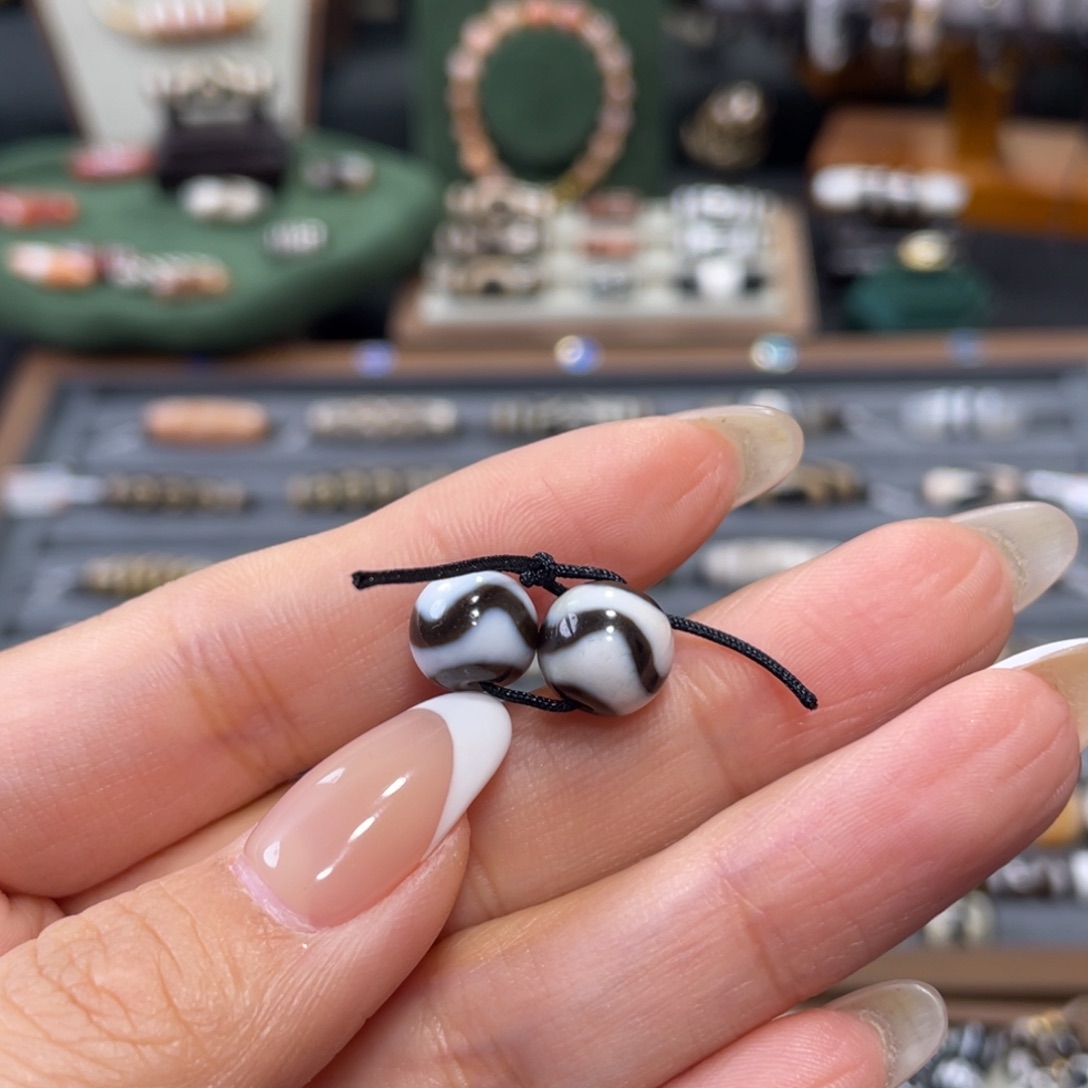 ****.玛瑙/玉髓未镶嵌珠宝半成品