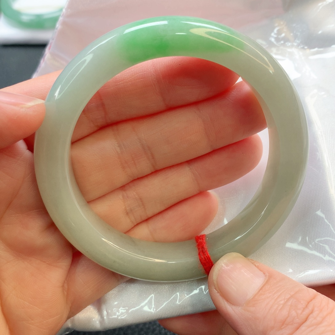 翡翠手镯未镶嵌56正