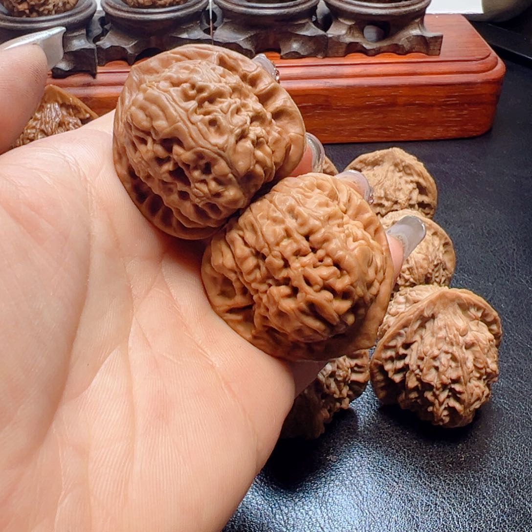 文玩核桃把件?****唐金字塔37