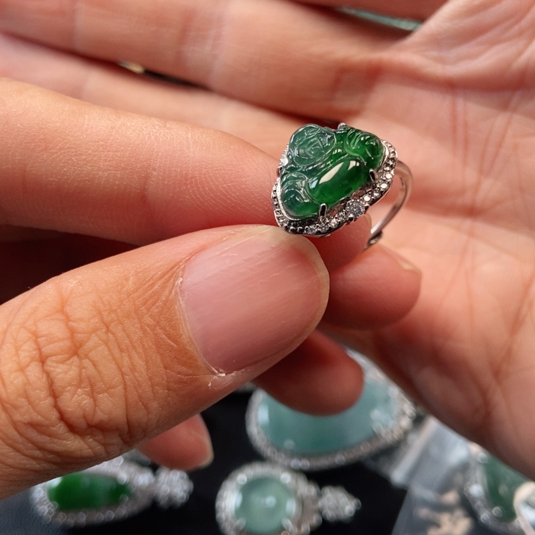 【闪购商品】翡翠吊坠(不含链)未镶嵌