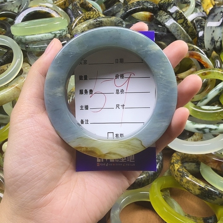 z***n蛇纹石玉未镶嵌岫玉蛇纹石手镯