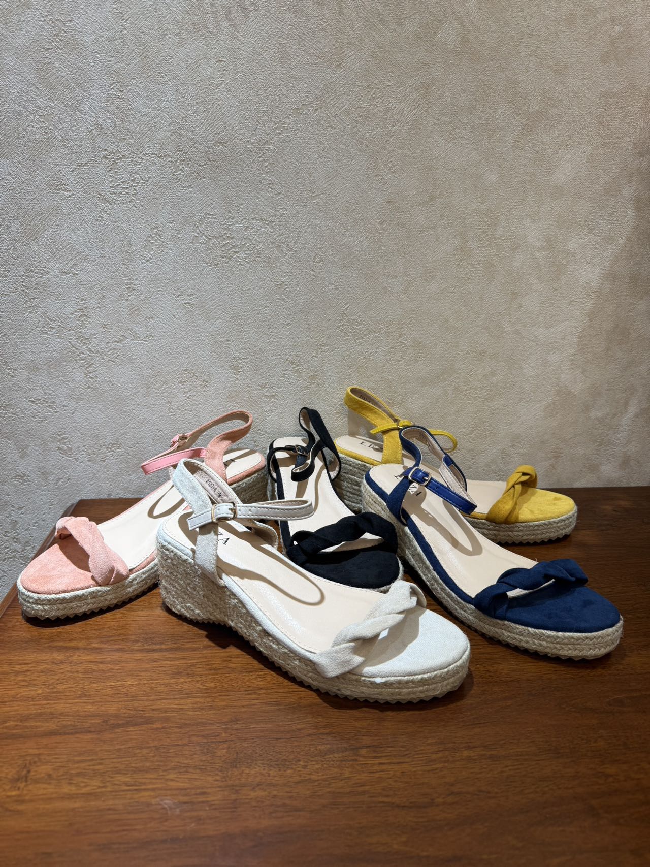 编织胶粘系扣露趾轻职风时装凉鞋休闲白色平底性感风2137-6