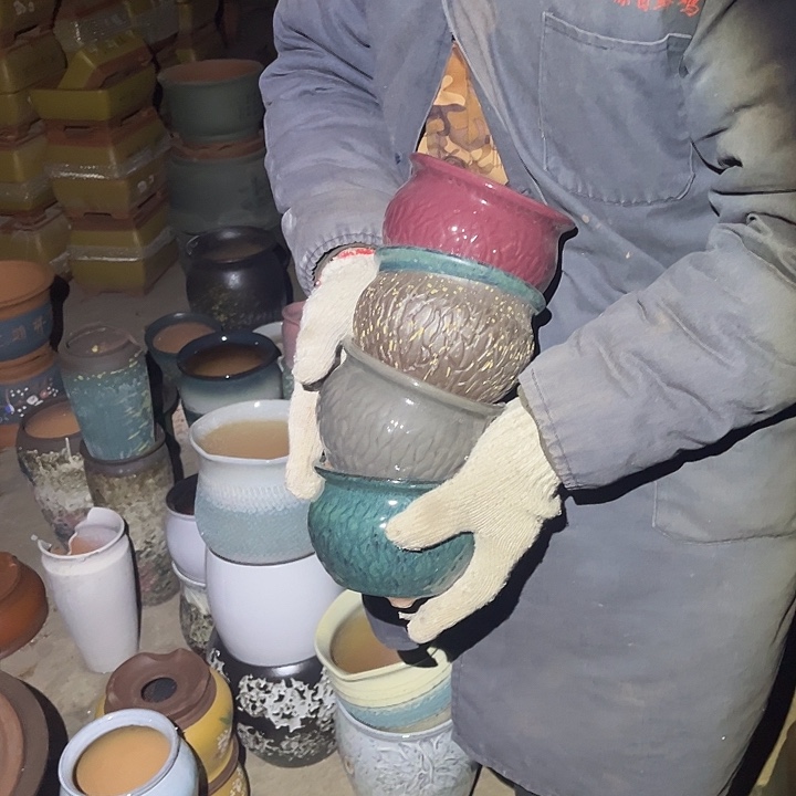 紫砂花盆紫砂花盆和小