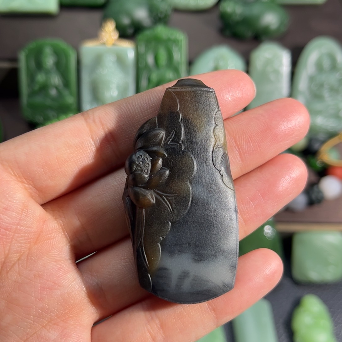 和田玉挂件未镶嵌楼兰三色定制