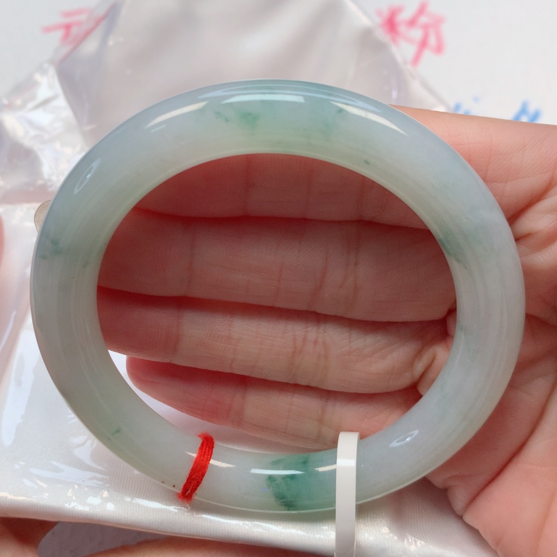 翡翠手镯未镶嵌55圆条