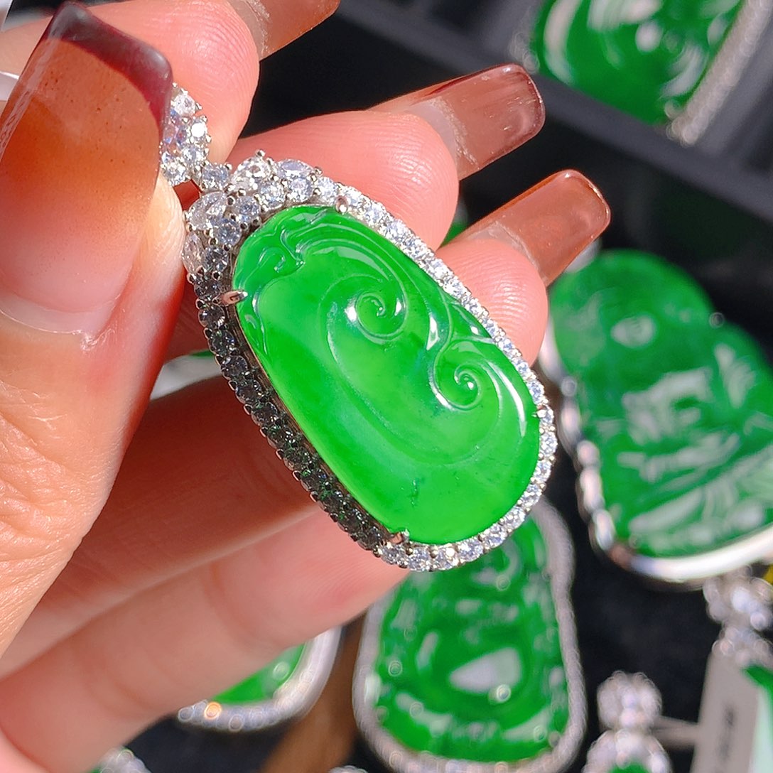 翡翠吊坠(不含链)未镶嵌