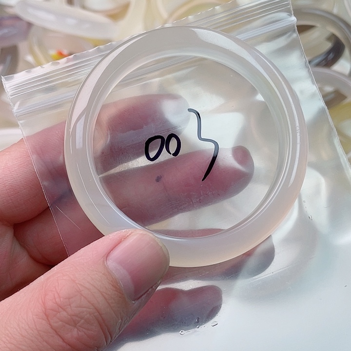 玛瑙/玉髓手镯未镶嵌003