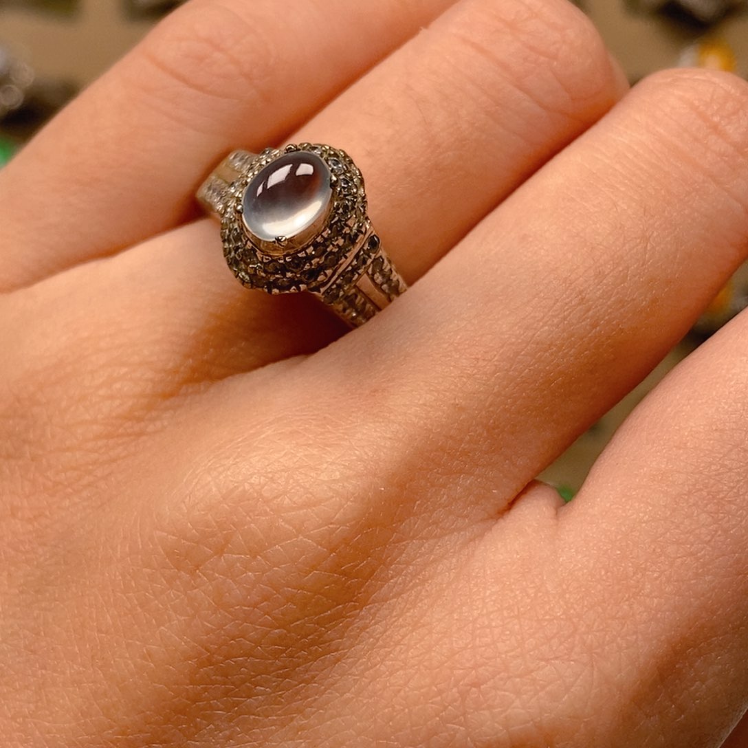 翡翠戒指未镶嵌玻璃种