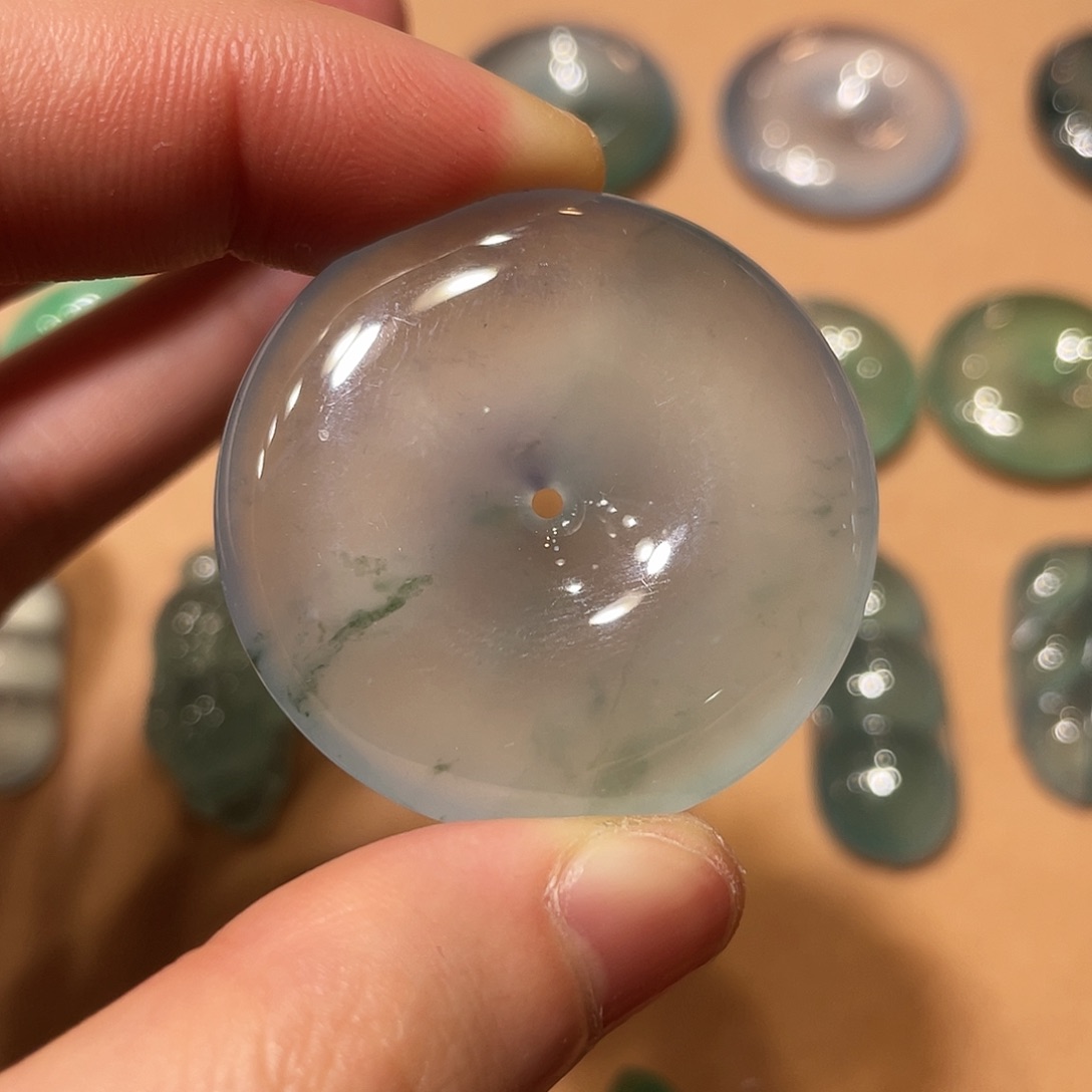 定制翡翠未镶嵌挂件