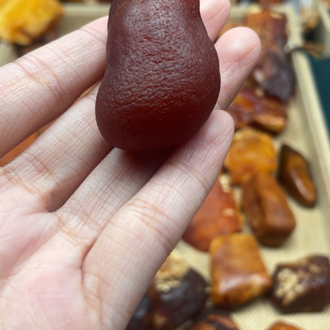琥珀未镶嵌珠宝奇石
