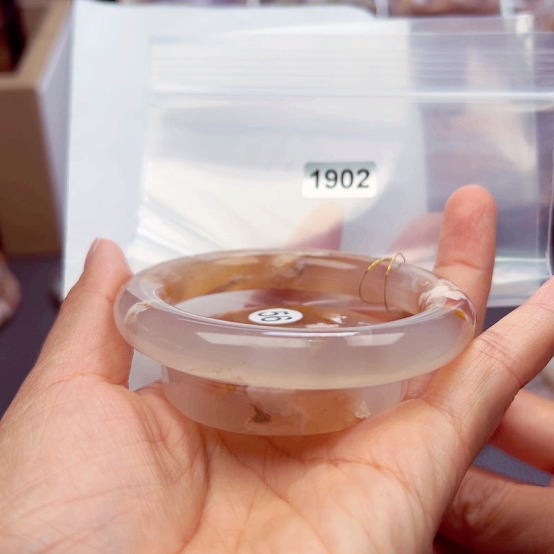 手镯玛瑙/玉髓未镶嵌佳***宸