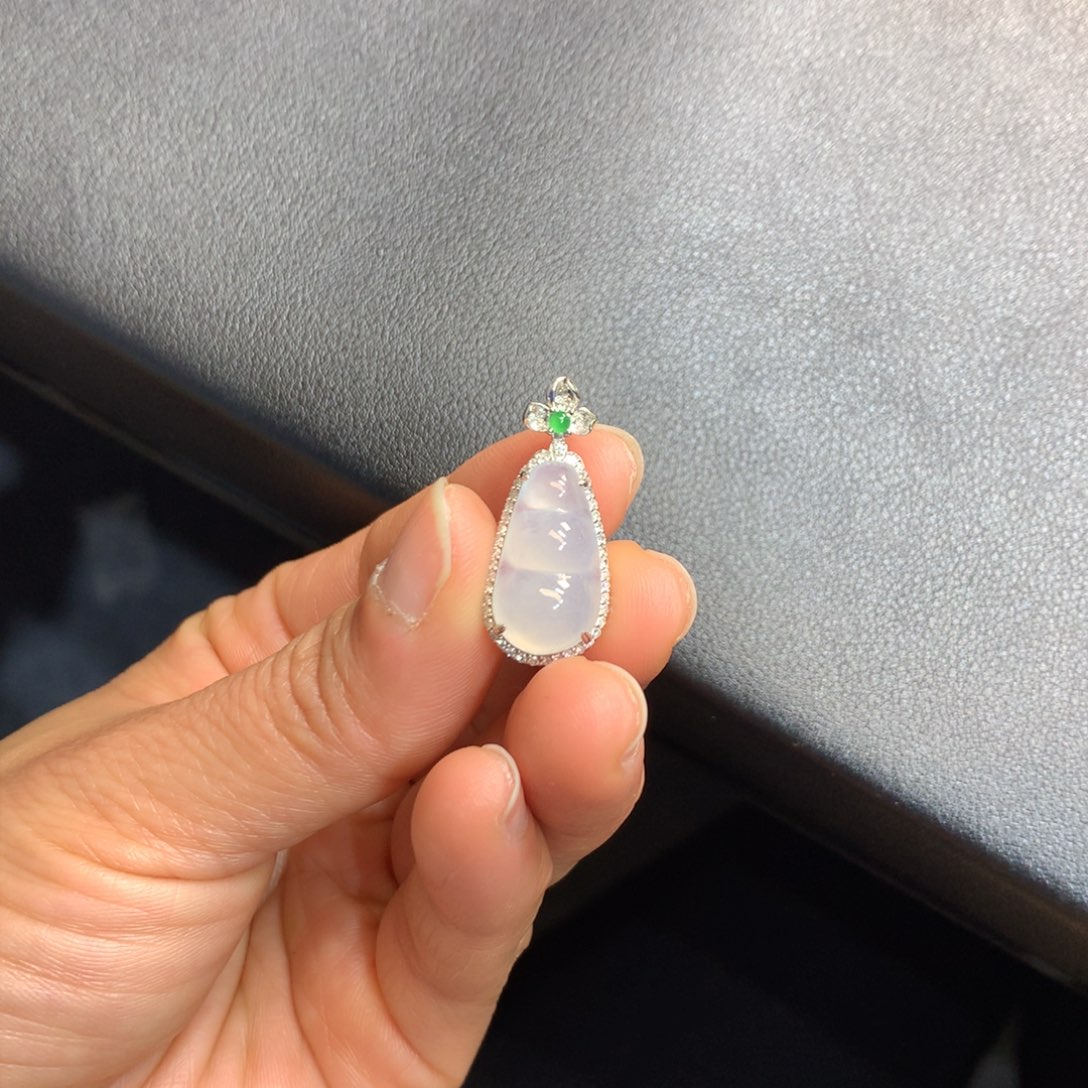 翡翠吊坠(不含链)18K金镶嵌