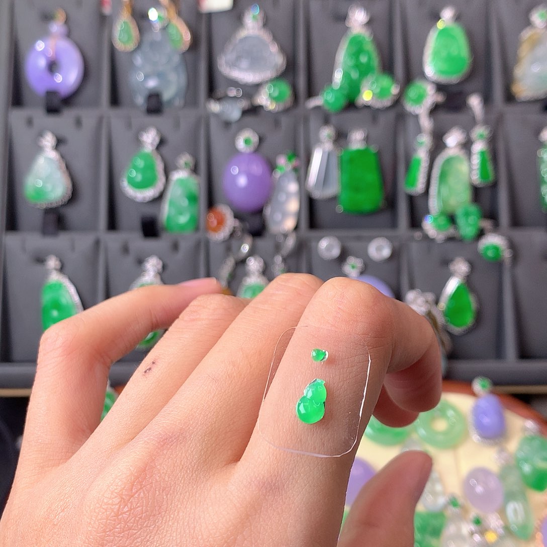 翡翠未镶嵌吊坠(不含链)裸石