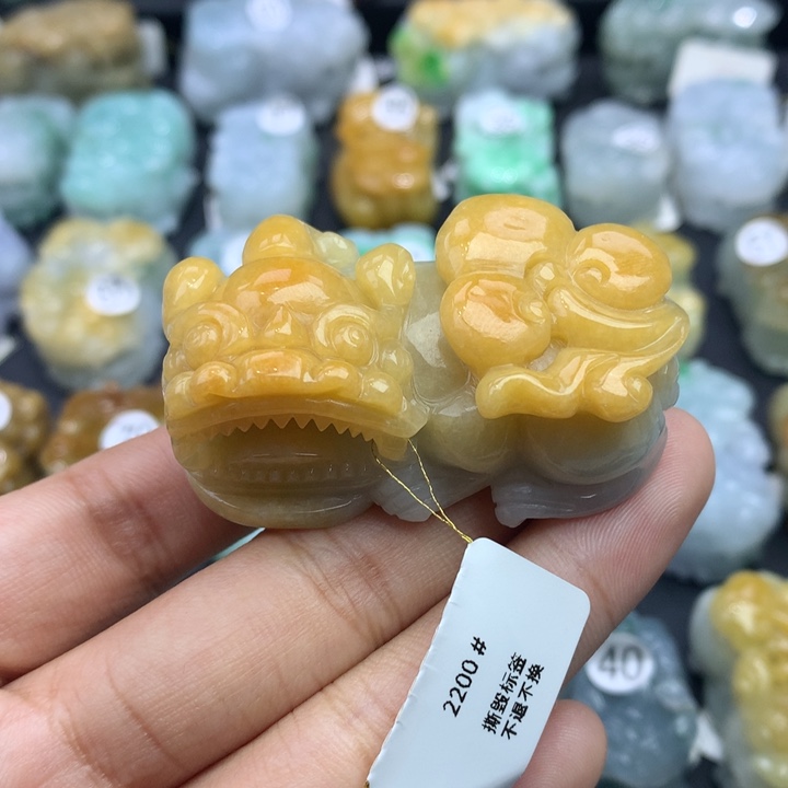 翡翠颈饰未镶嵌天然缅甸翡翠