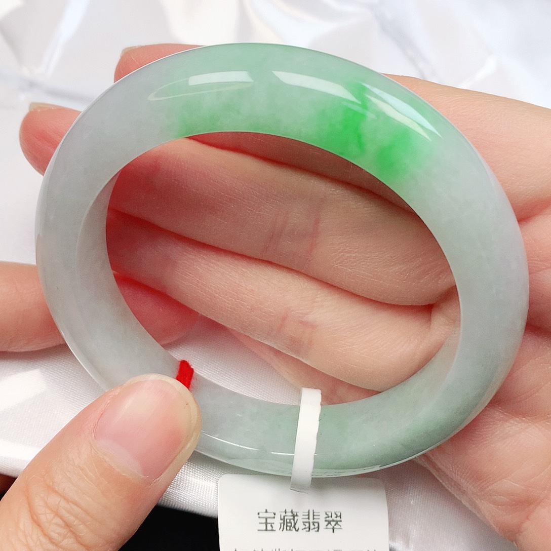 翡翠手镯未镶嵌抖音986