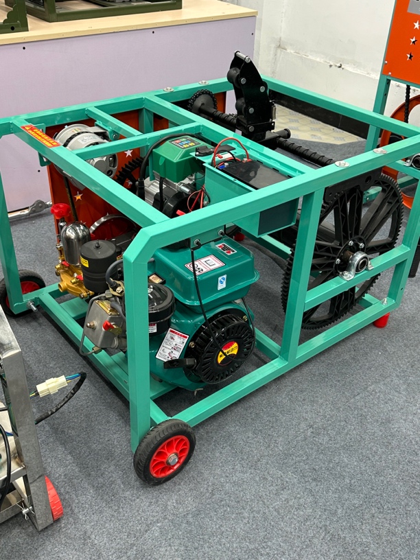 升级款360°柴油高配电启动齿轮感应自动收放管遥控控制打药机