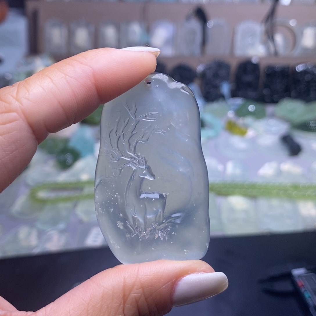 可***颂蛇纹石玉未镶嵌颈饰