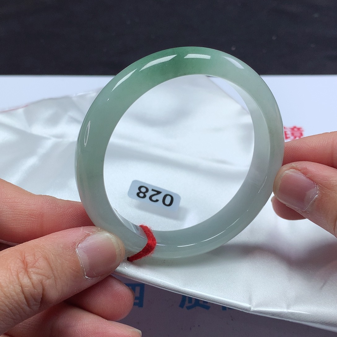 翡翠手镯未镶嵌55正圈