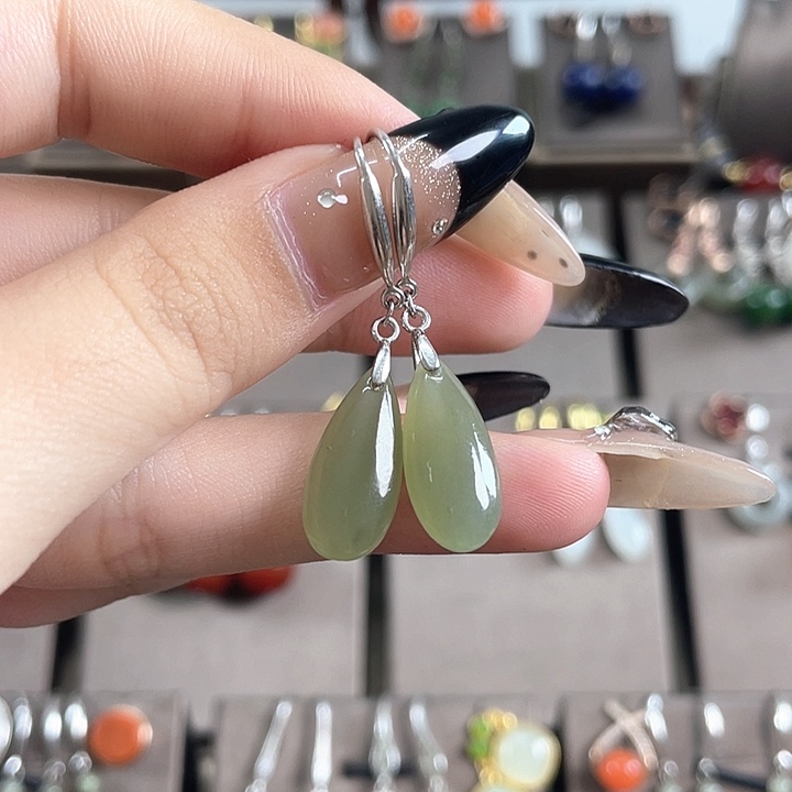 和田玉银S925镶嵌耳饰水滴深色