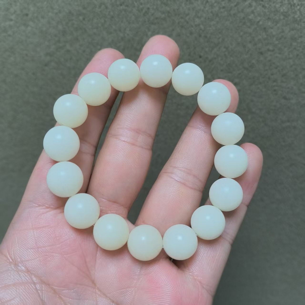 精选白玉菩提手串（无礼盒）17250