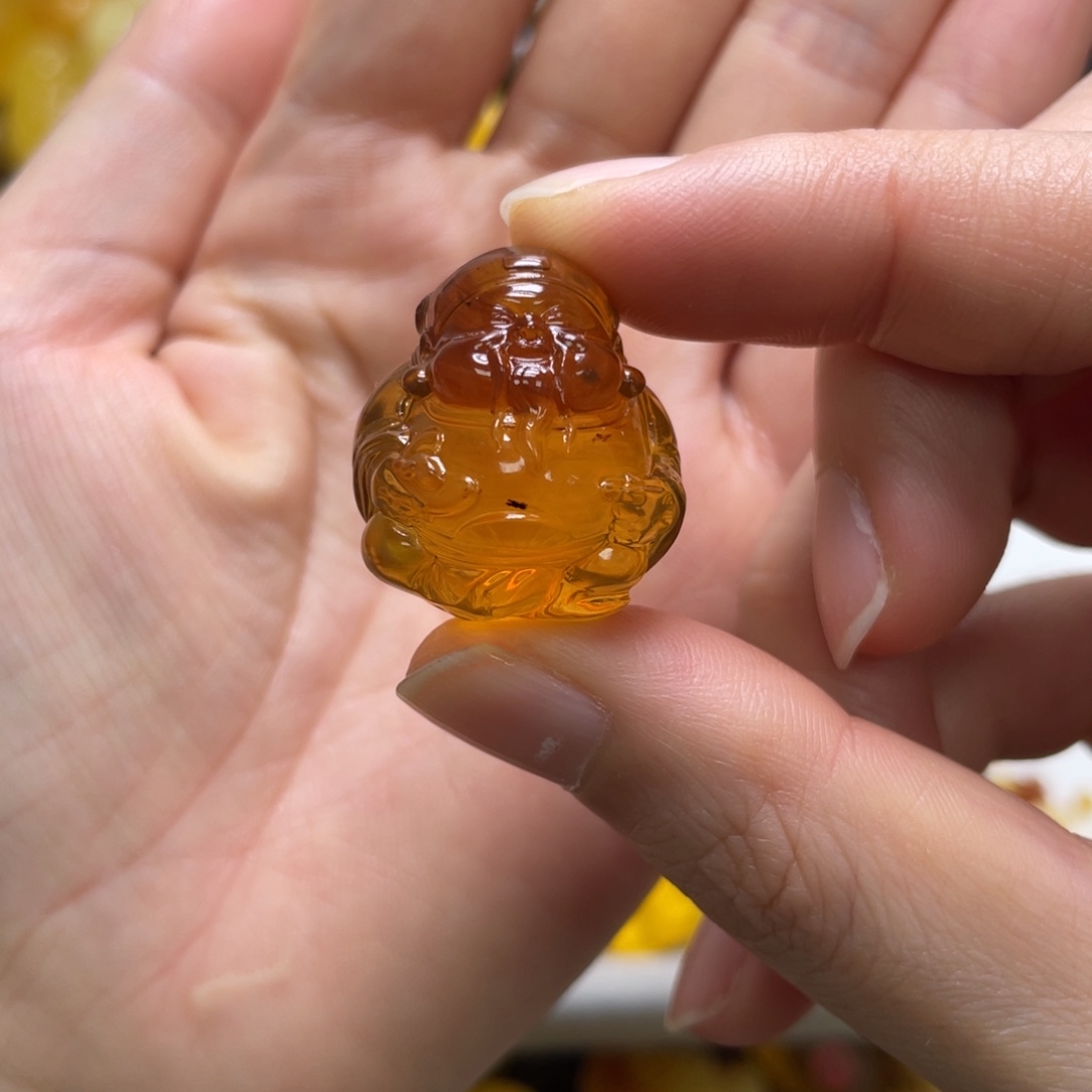 琥珀未镶嵌裸石天然琥珀财神爷
