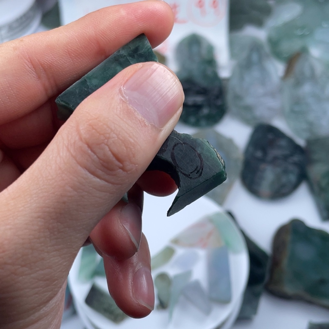 鄭***鞋定制翡翠未镶嵌123456