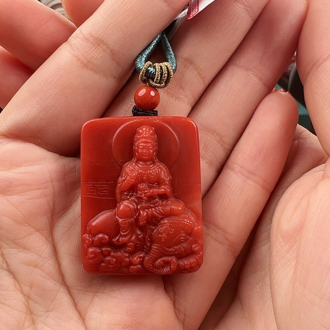 南红玛瑙吊坠未镶嵌