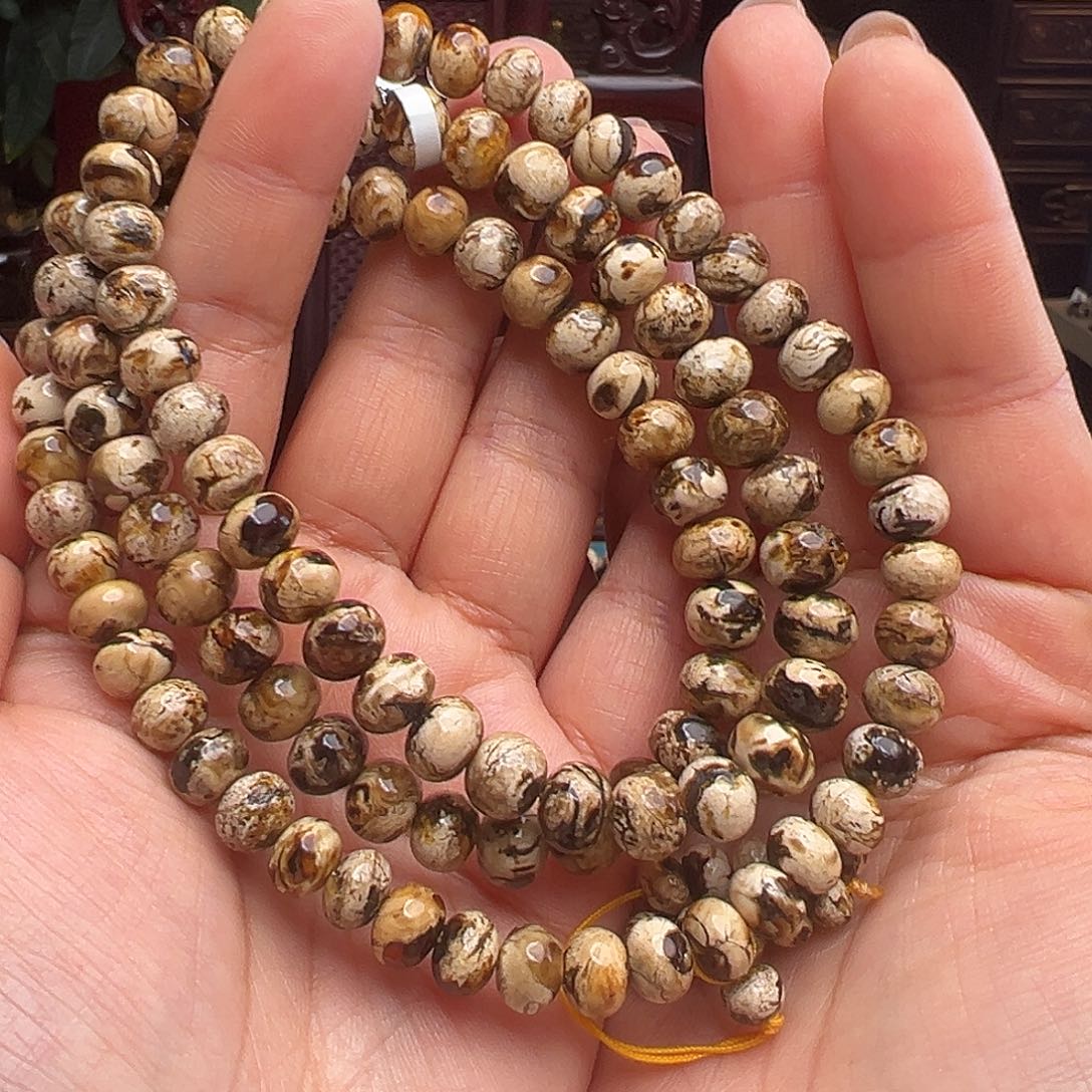 梦***翔琥珀未镶嵌裸石抚顺琥珀20439八