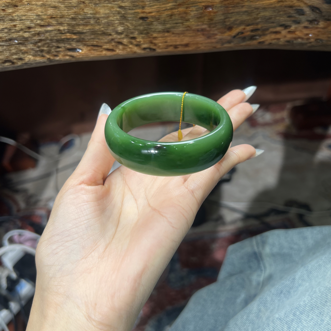 碧玉白加绿宽版红皮满色轮胎手镯57圈