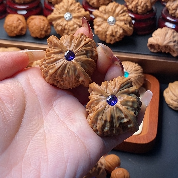 文玩核桃吊坠磨盘