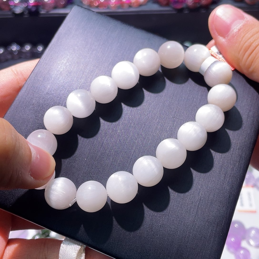 水晶手链未镶嵌白兔毛