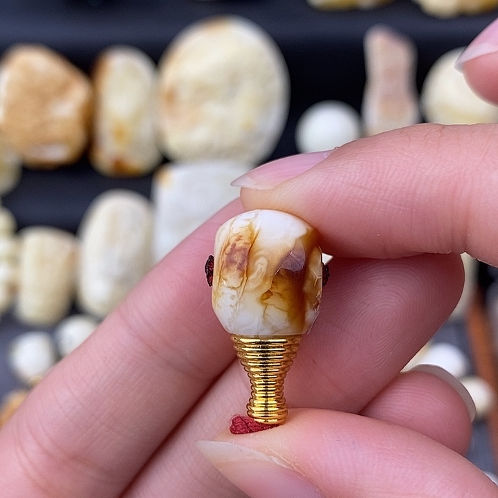 琥珀未镶嵌裸石11三通c646