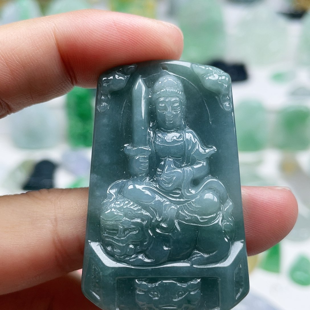 翡翠颈饰未镶嵌文殊