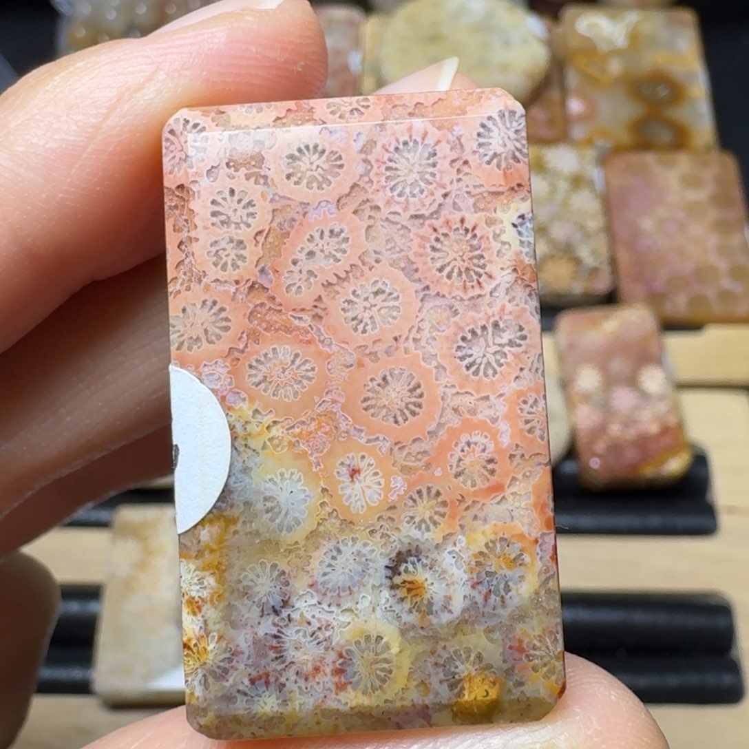 硅化玉红粉花 手工牌未镶嵌