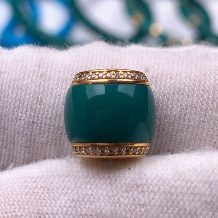 绿松石车挂18K金镶嵌