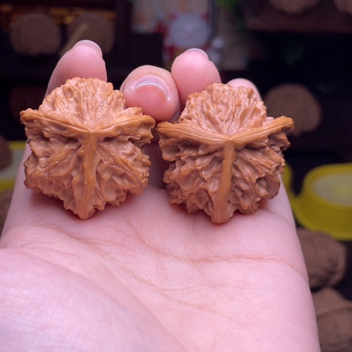 桃核把件闪购10三棱