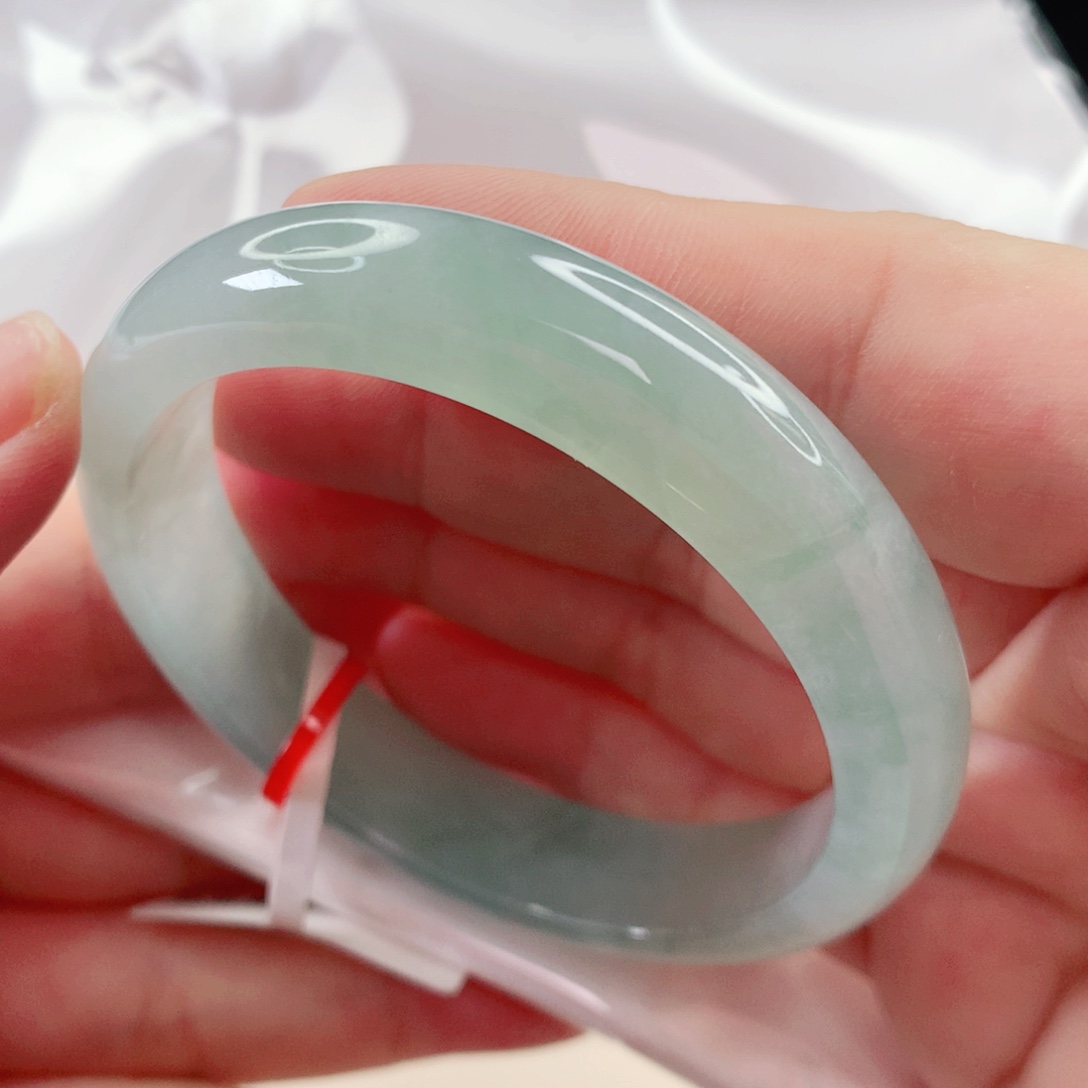 翡翠手镯未镶嵌圈口54