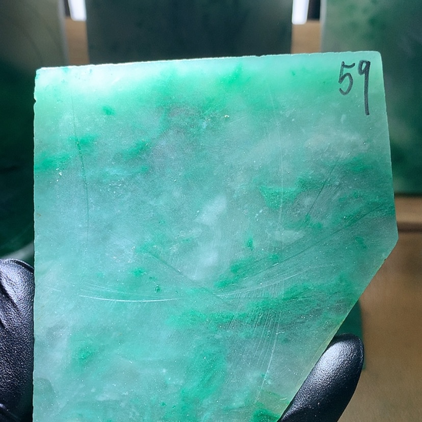 【闪购商品】定制石英质玉（非洲翠）廖*