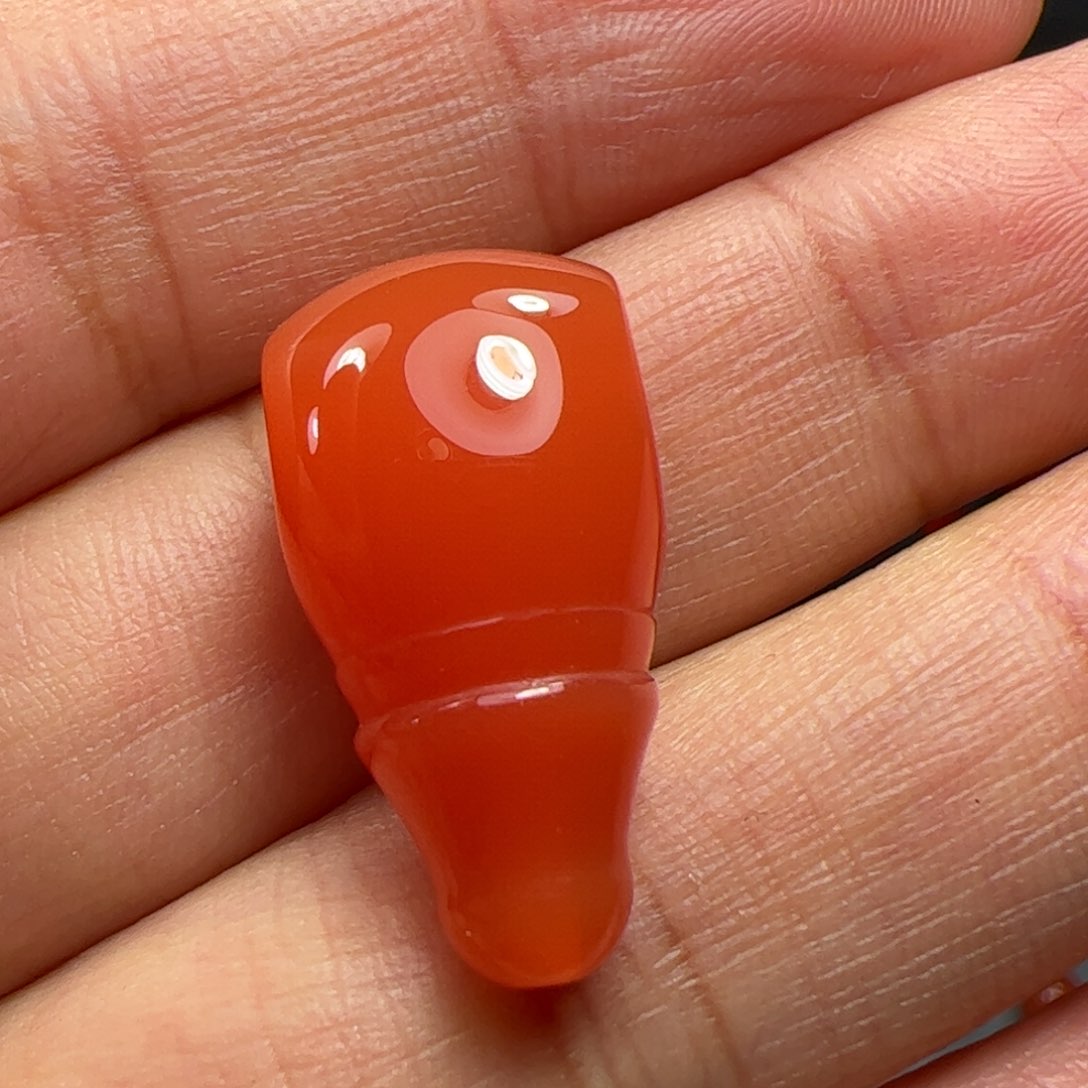 南红玛瑙三通未镶嵌