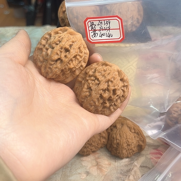 文玩核桃把件非嫁接马老四