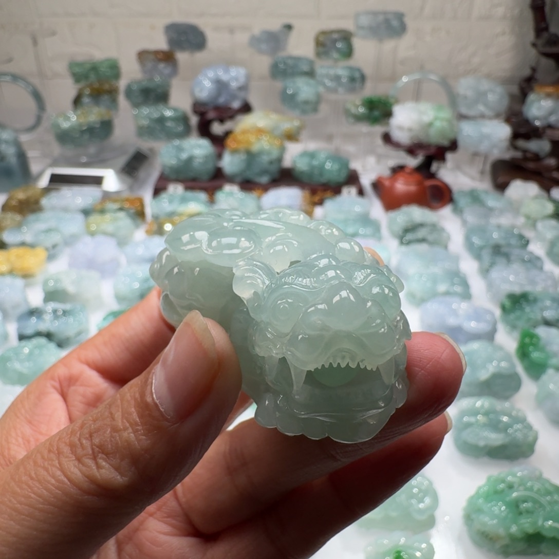 来***、翡翠未镶嵌挂件貔貅