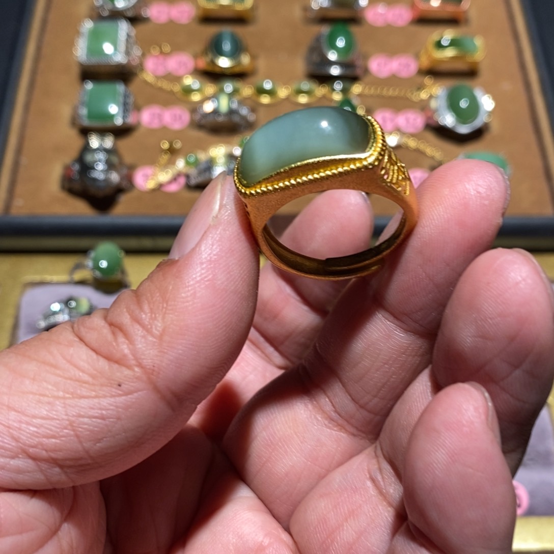 和田玉（碧玉）戒指未镶嵌神**宾