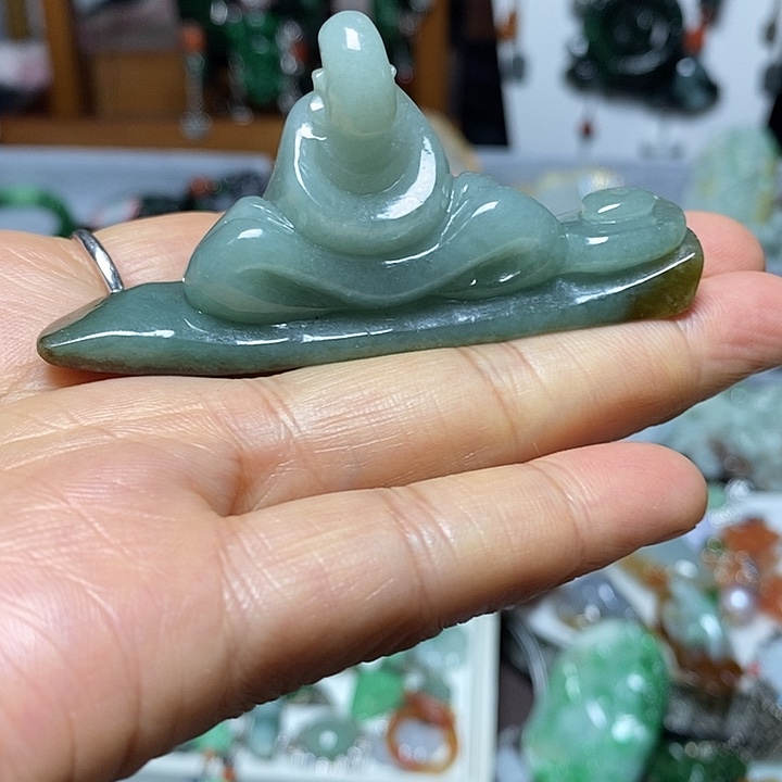 翡翠未镶嵌吊坠(赠链)