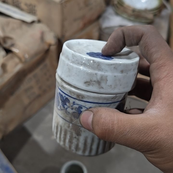 茶盏陶瓷盘子碗啥都有