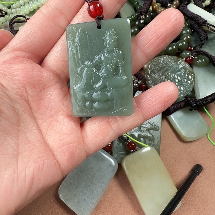 和田玉颈饰未镶嵌